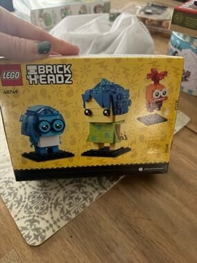NIB LEGO BrickHeadz Inside Out Joy & Sadness Set